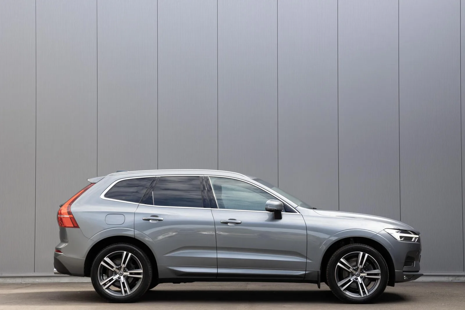 Volvo XC60 (2019) — foto 1