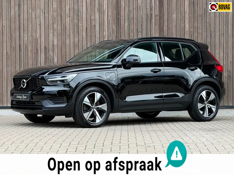Volvo XC40 (2021) — foto 1
