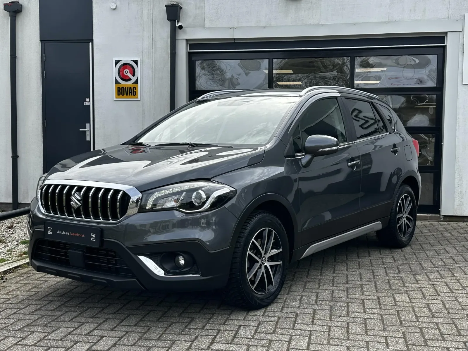 Suzuki SX4 (2017) — foto 1
