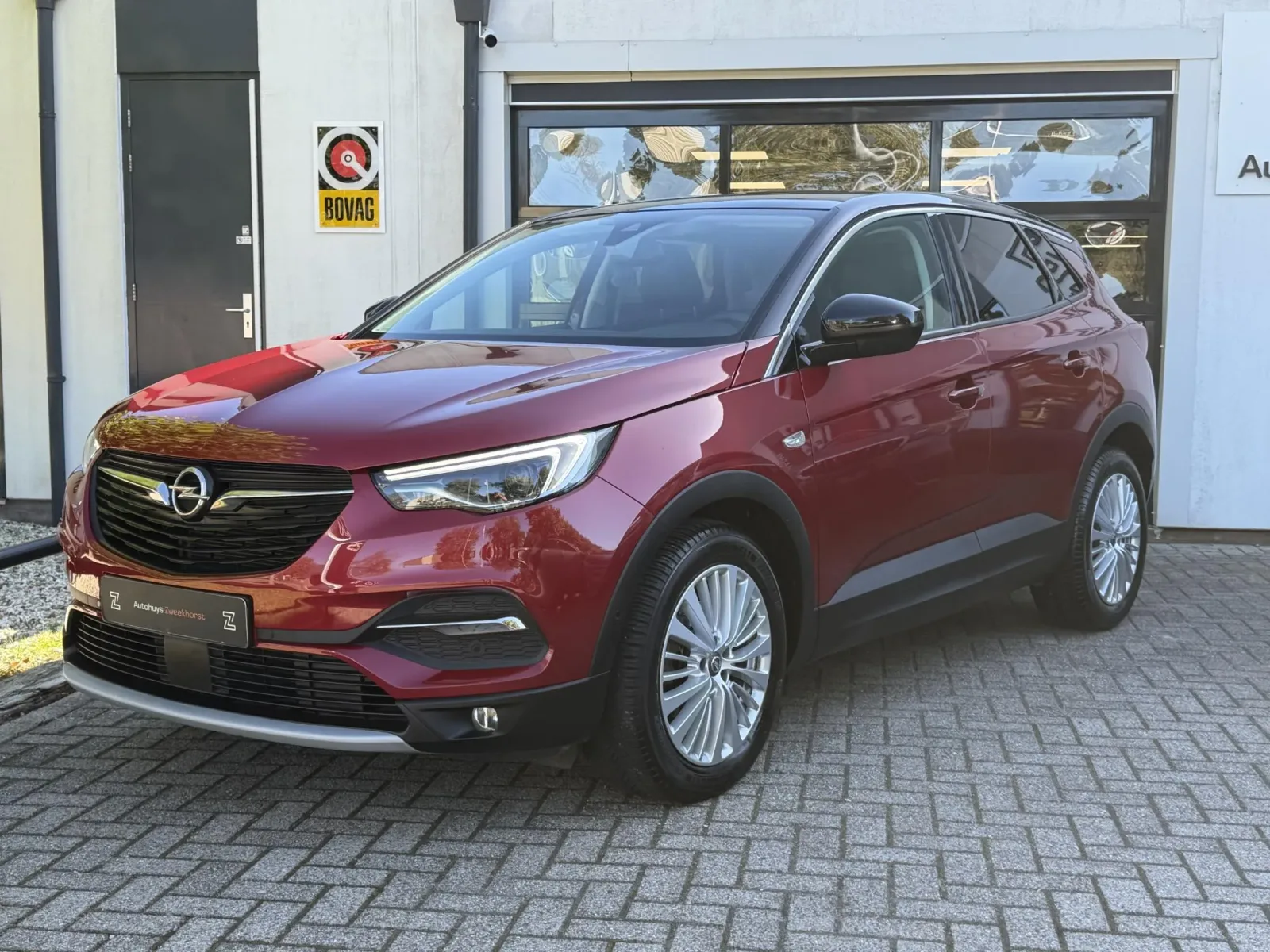 Opel Grandland (2019) — foto 1