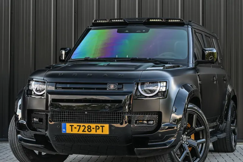 Land Rover Defender (2023)