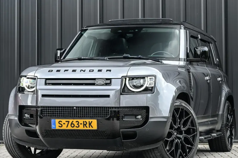 Land Rover Defender (2023)