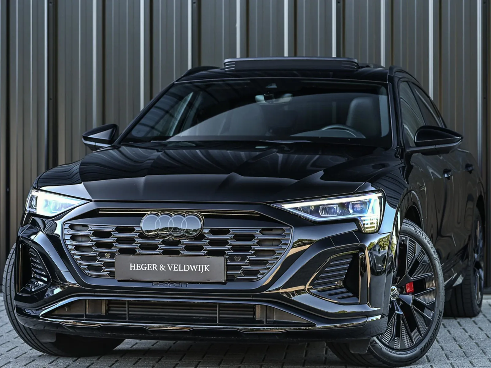 Audi Q8 e-tron (2024) — foto 1