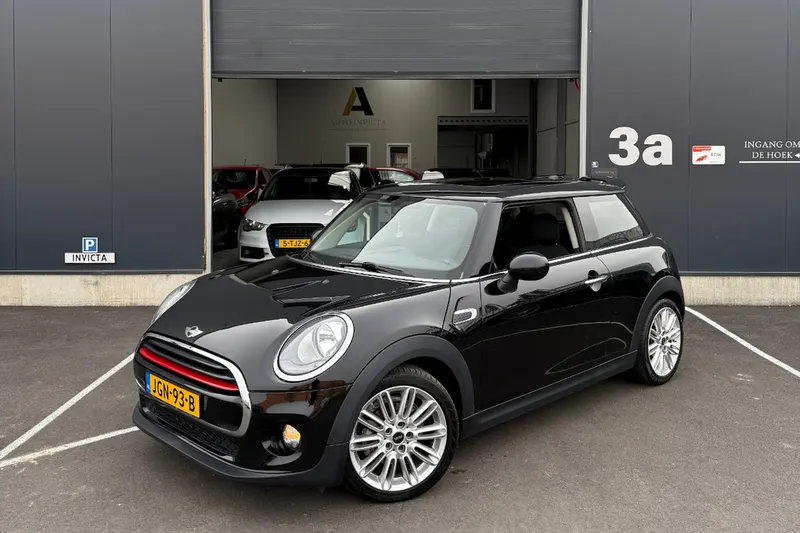 MINI One (2016)