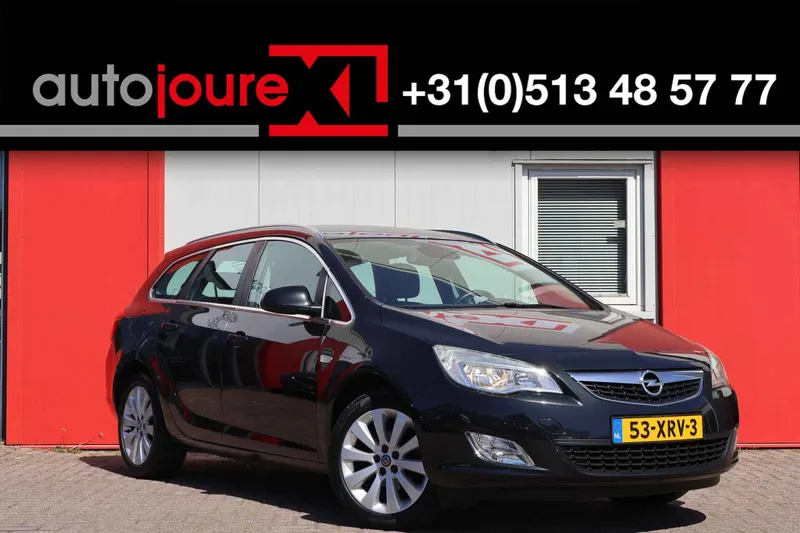 Opel Astra (2012)