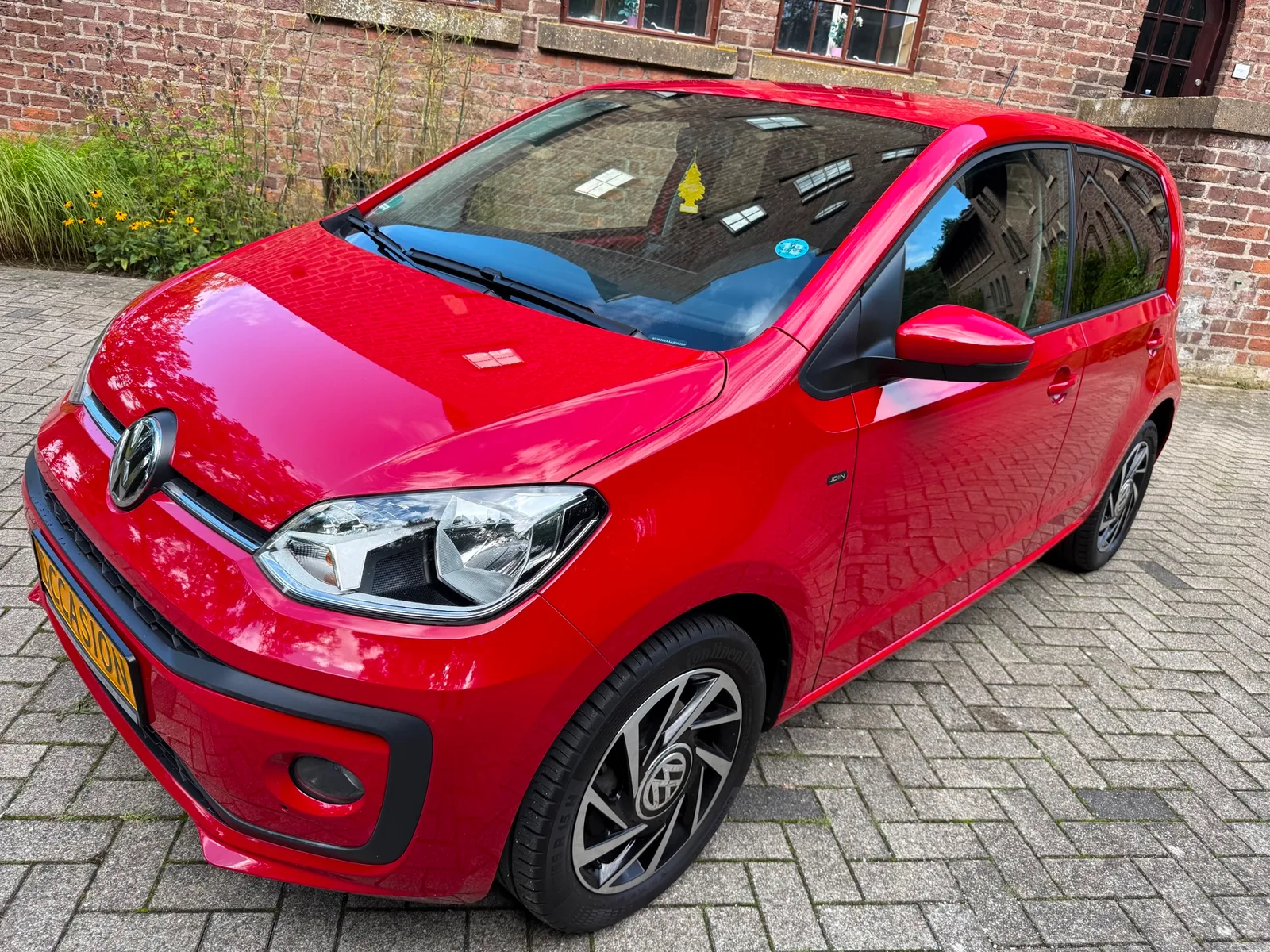 Volkswagen Up! (2018) — foto 1