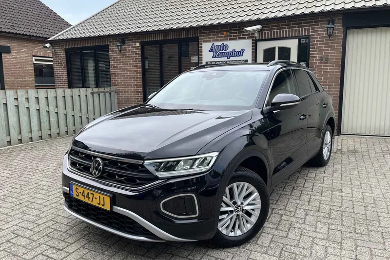 Volkswagen T-Roc (2023)
