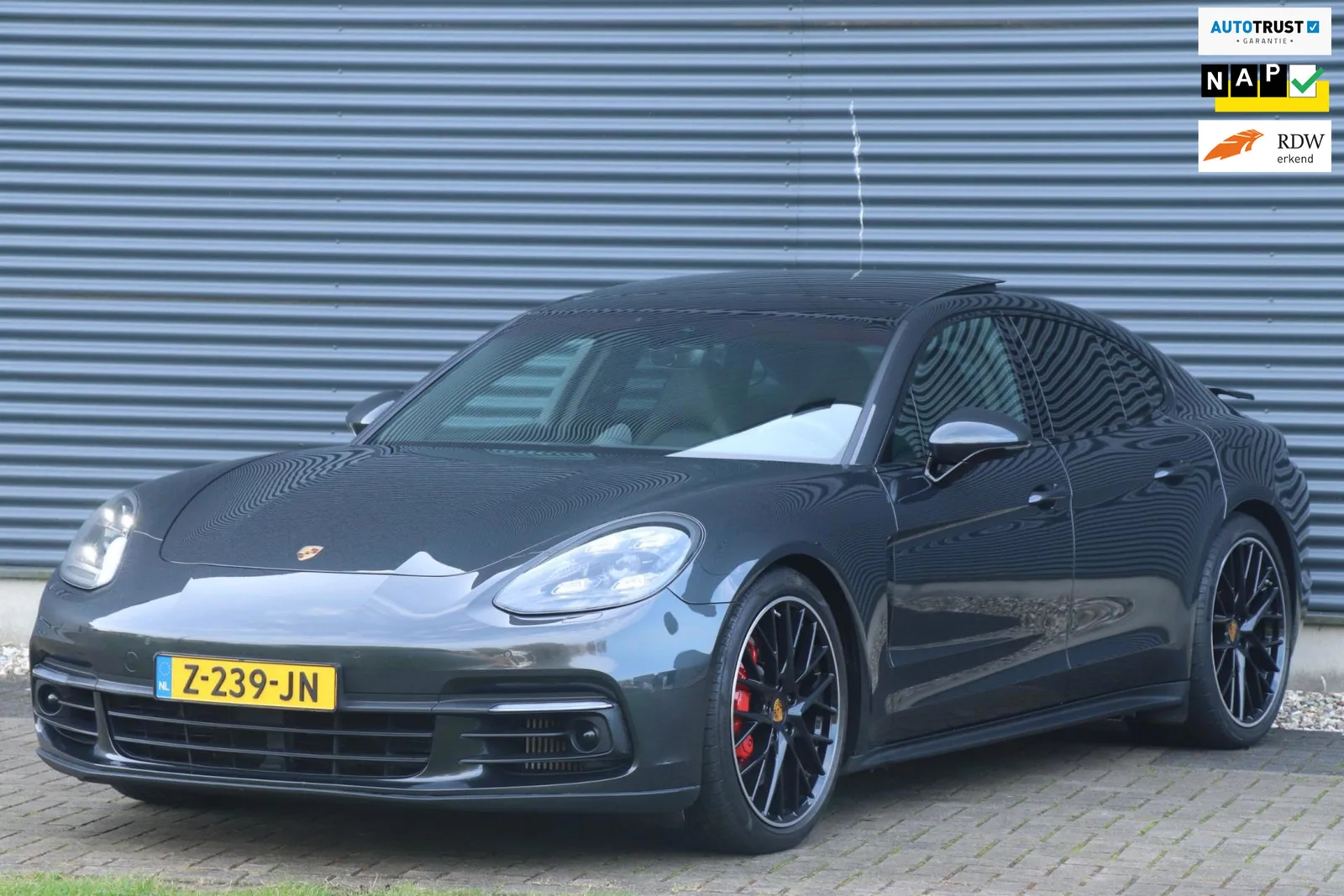 Porsche Panamera (2018) — foto 1