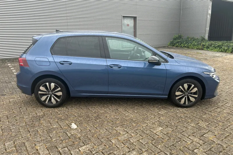 Volkswagen Golf (2025)