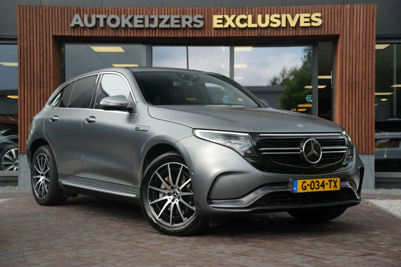 Mercedes-Benz EQC (2019) — foto 1