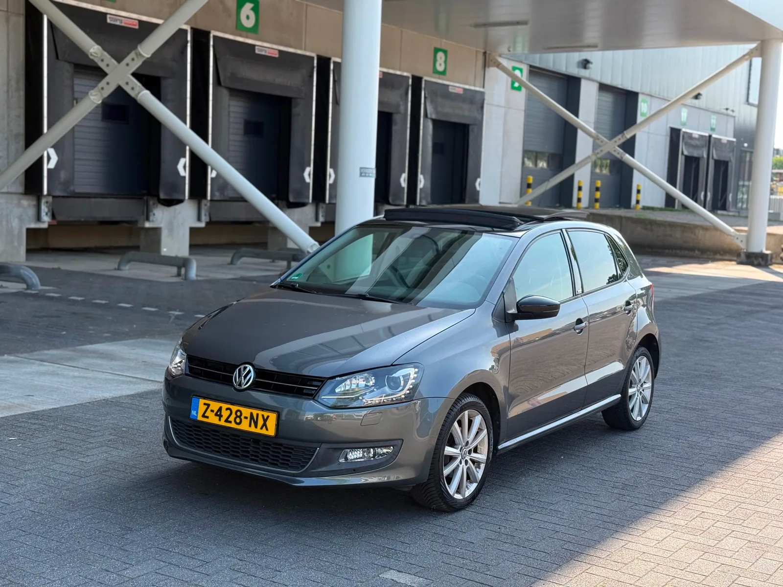 Volkswagen Polo (2011) — foto 1