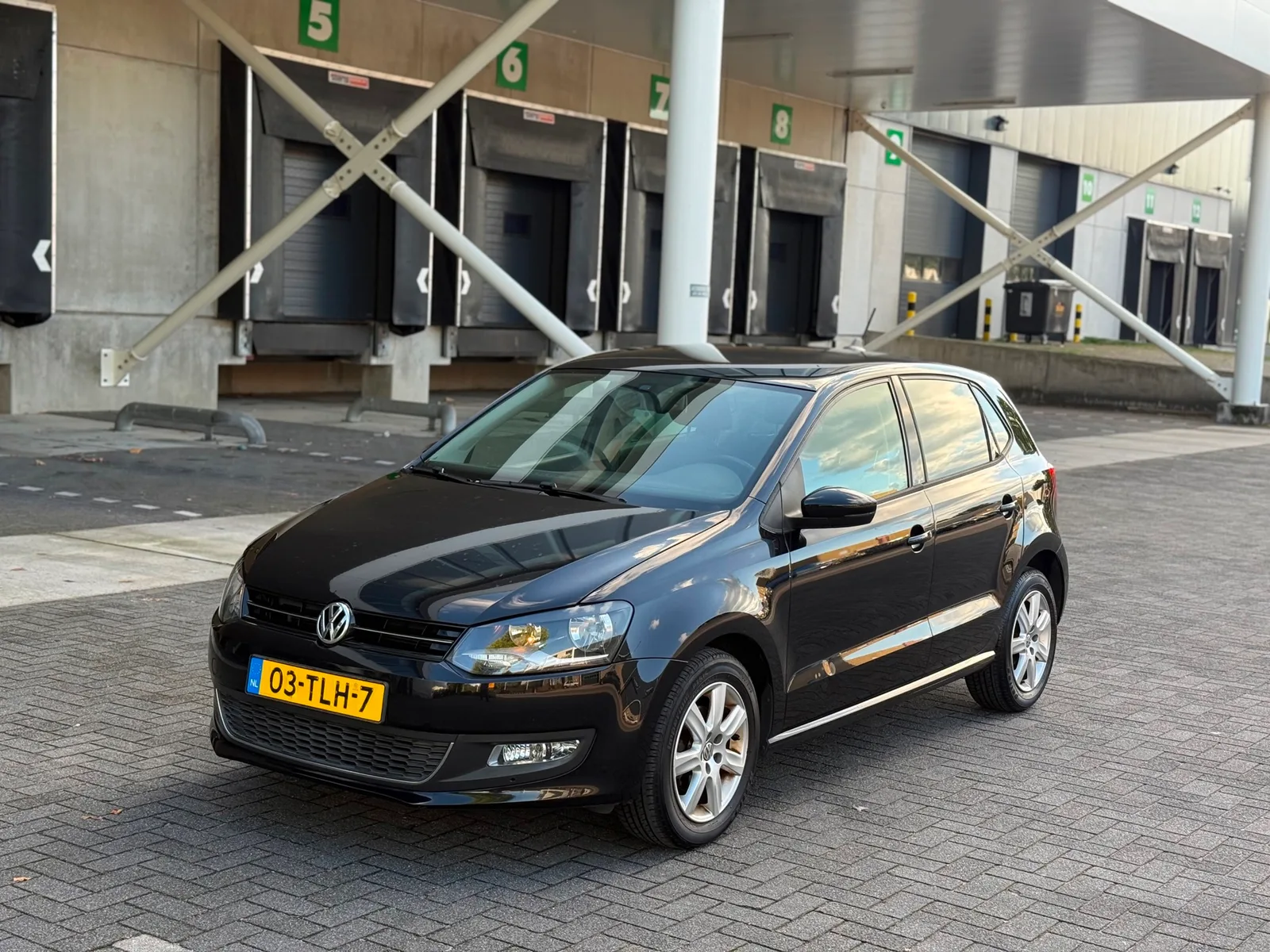 Volkswagen Polo (2012) — foto 1