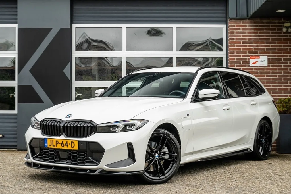 BMW 3-Serie (2024) — foto 1