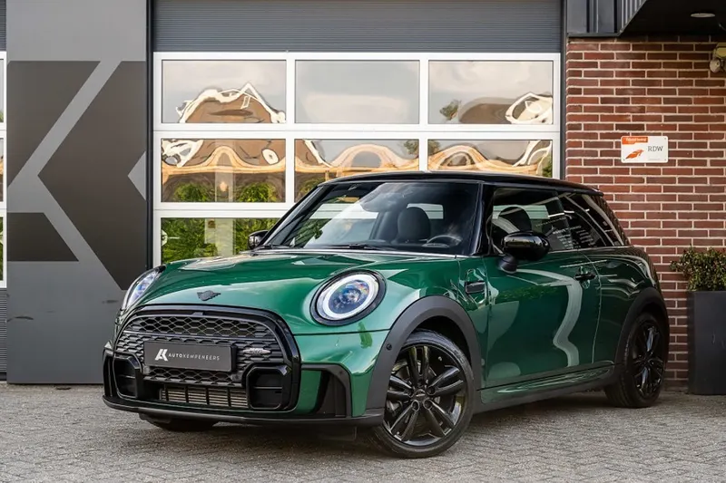 MINI Cooper (2023)