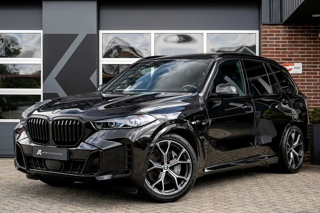 BMW X5 (2023) — foto 1