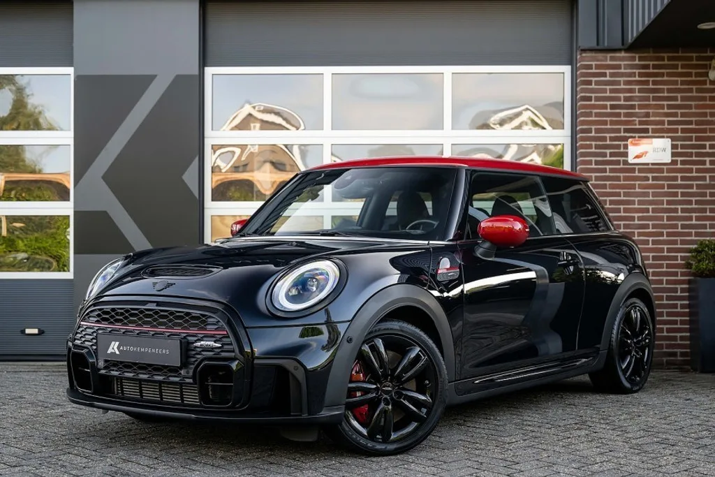 MINI John Cooper Works (2023) — foto 1
