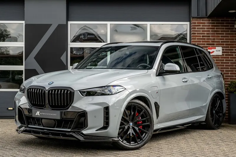 BMW X5 (2025)