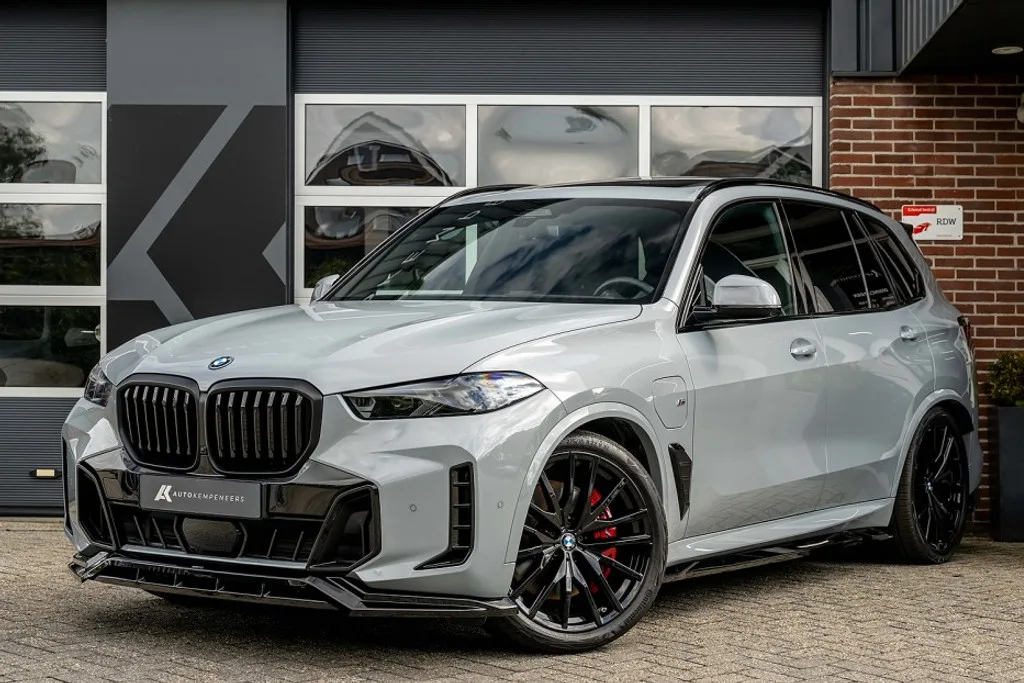 BMW X5 (2025) — foto 1