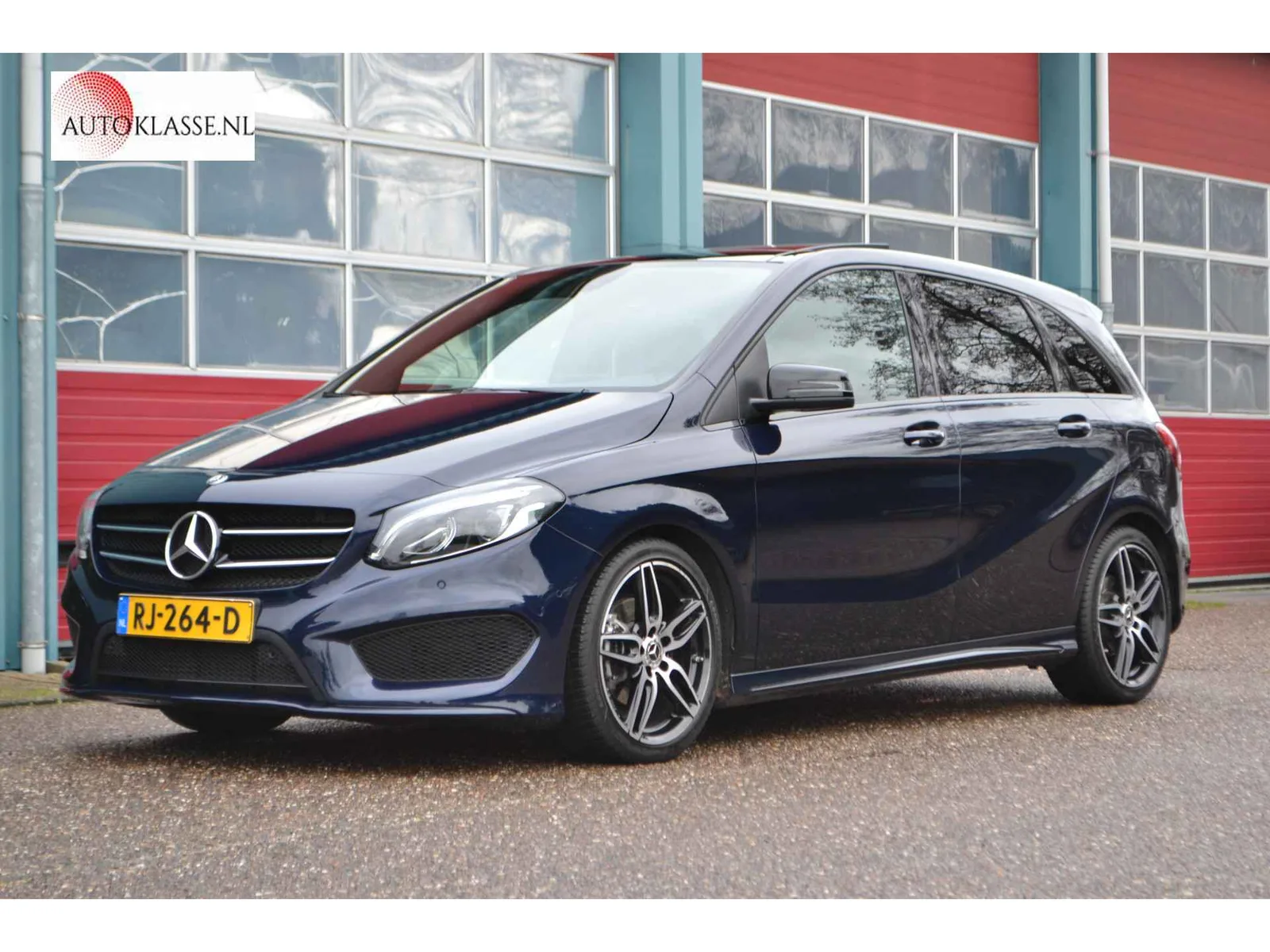 Mercedes-Benz B-Klasse (2017) — foto 1