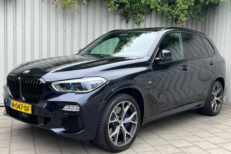 BMW X5 (2021)