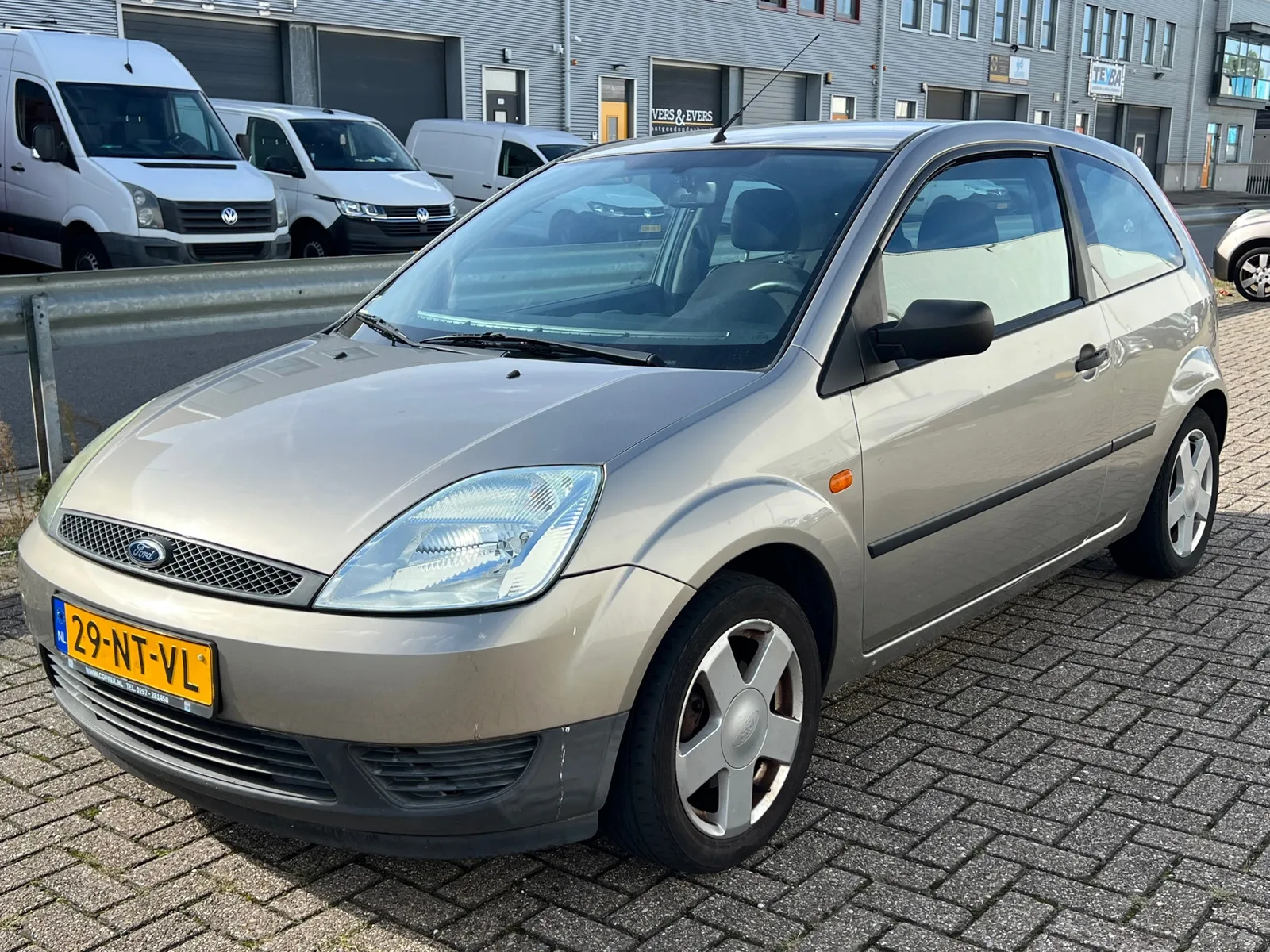 Ford Fiesta (2004) — foto 1