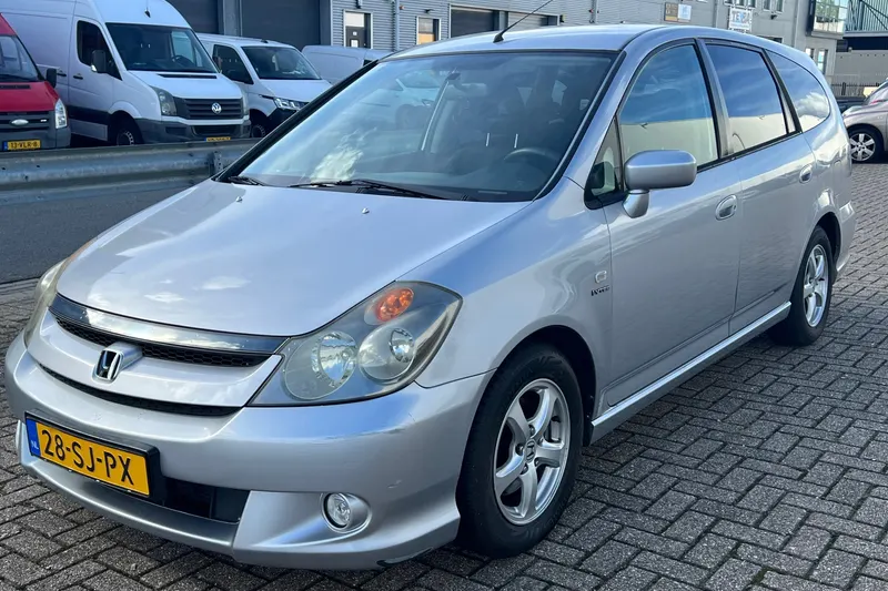 Honda Stream (2006)