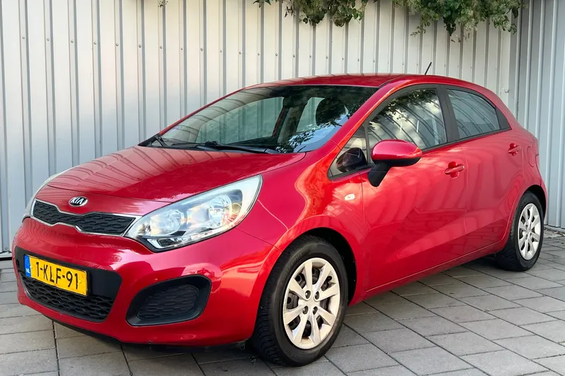 Kia Rio (2013)