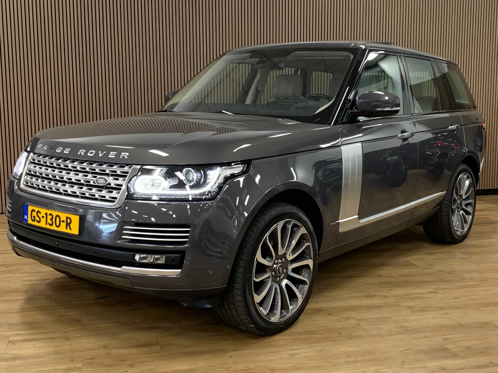 Land Rover Range Rover (2015) — foto 1