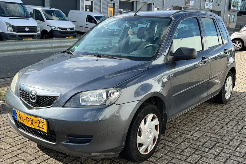 Mazda 2 (2005)