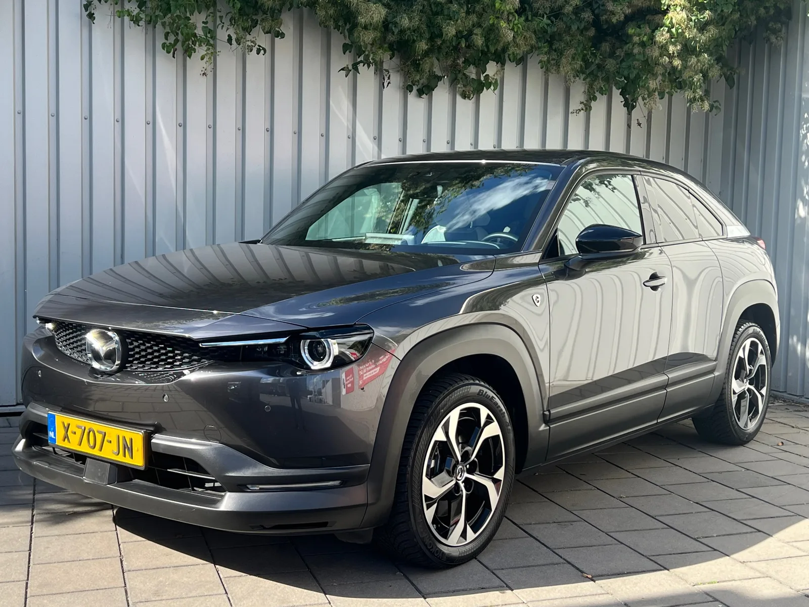 Mazda MX-30 (2023) — foto 1