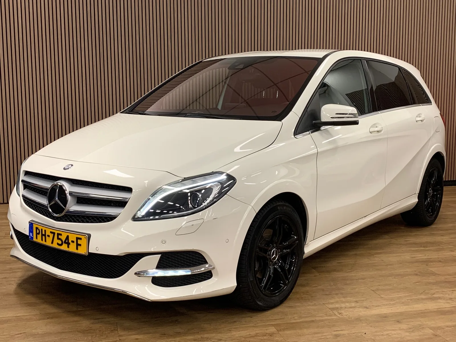 Mercedes-Benz B-Klasse (2017) — foto 1