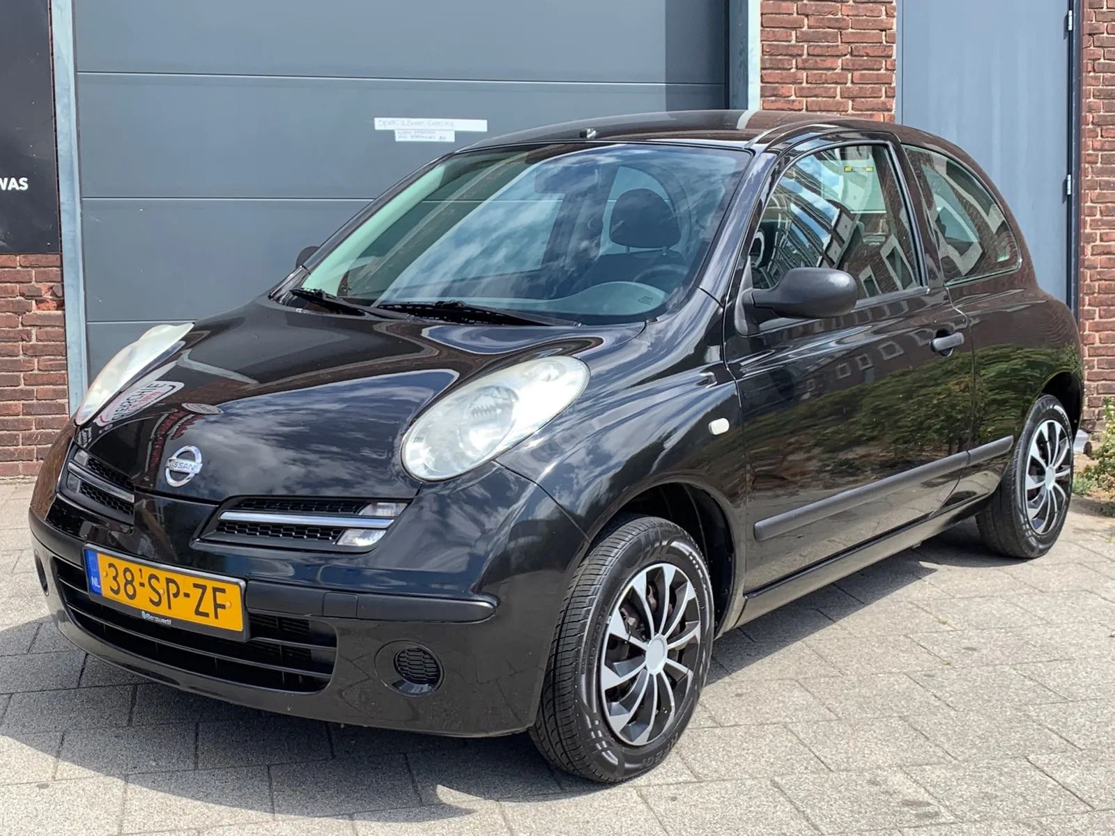 Nissan Micra (2006) — foto 1