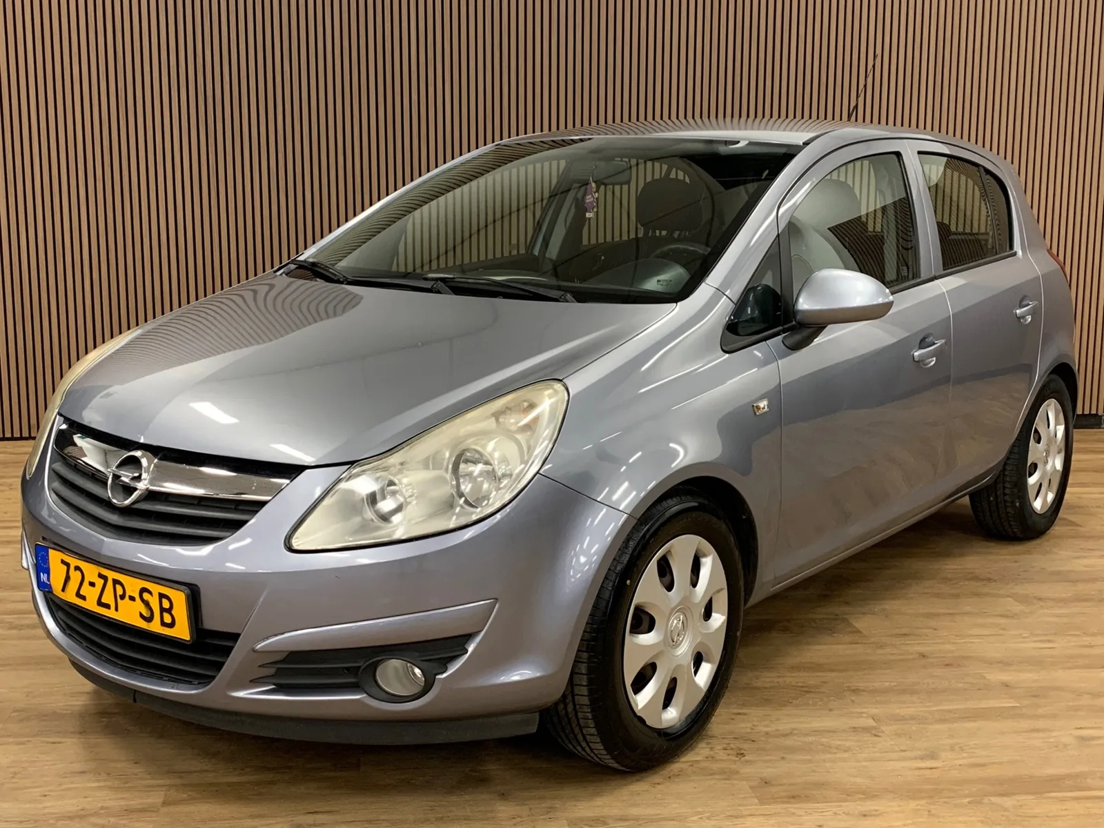 Opel Corsa (2008) — foto 1
