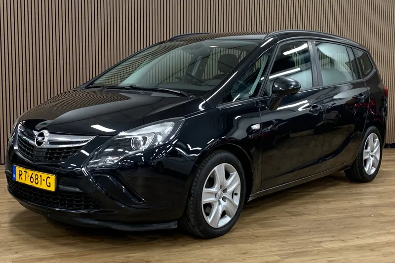 Opel Zafira Tourer (2012)