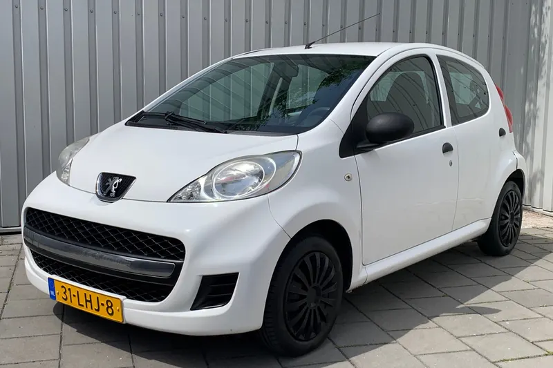 Peugeot 107 (2010)