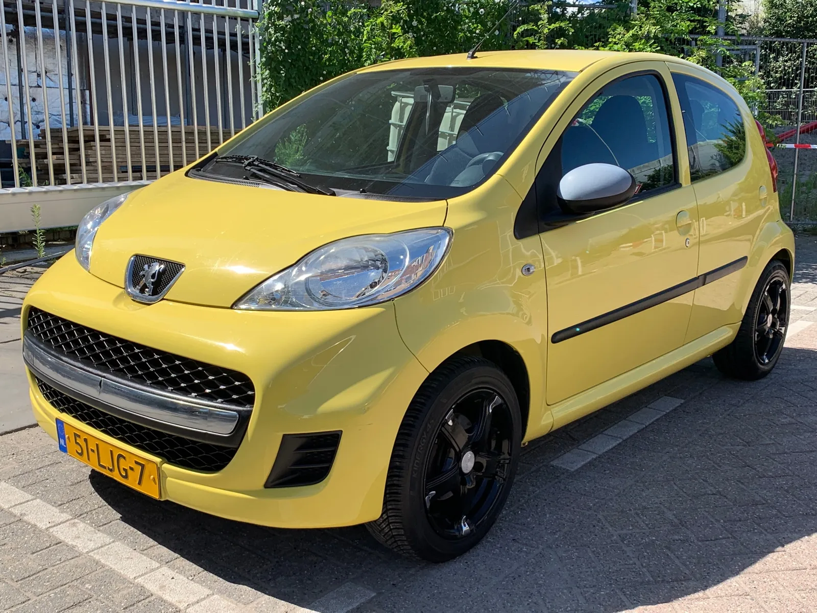 Peugeot 107 (2010) — foto 1