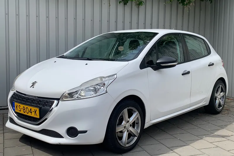 Peugeot 208 (2014)