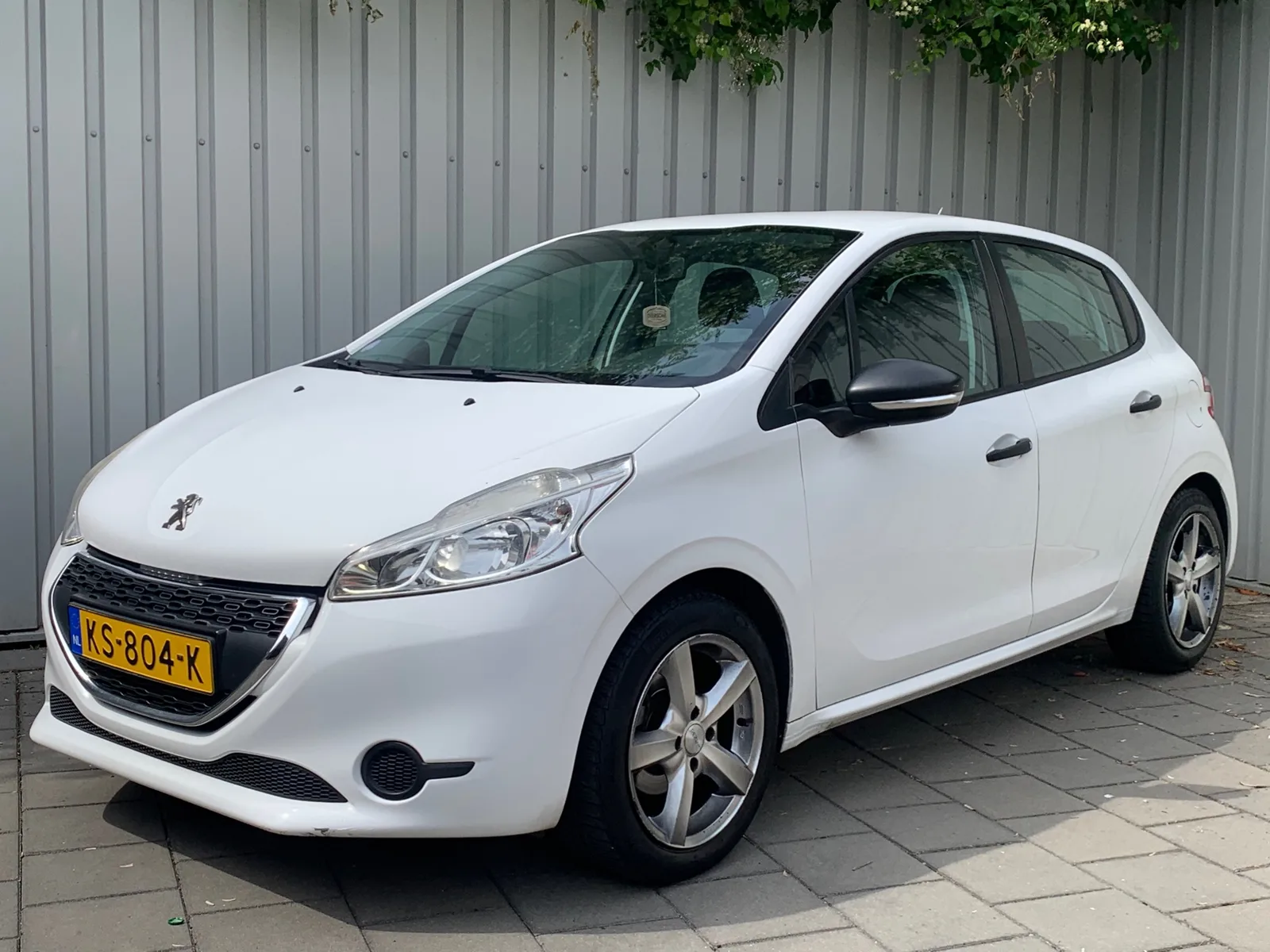 Peugeot 208 (2014) — foto 1