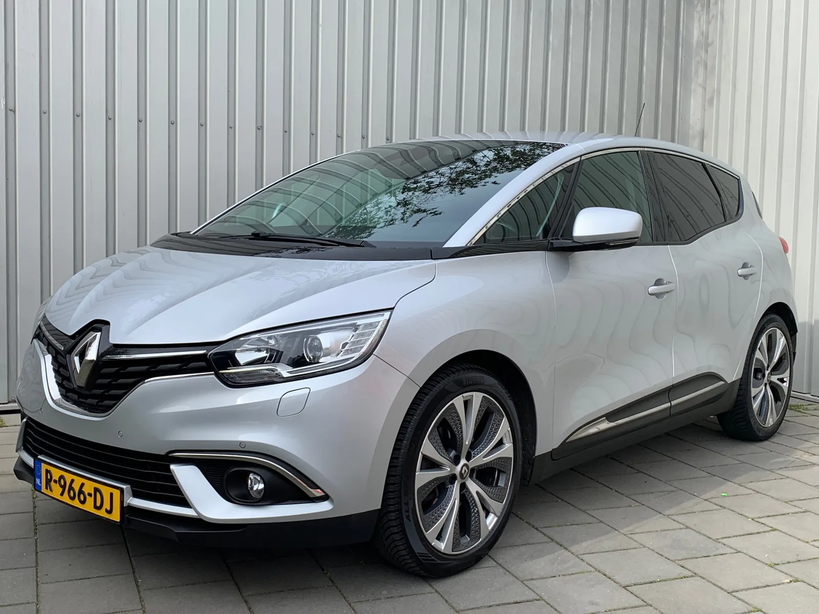 Renault Scénic (2018) — foto 1