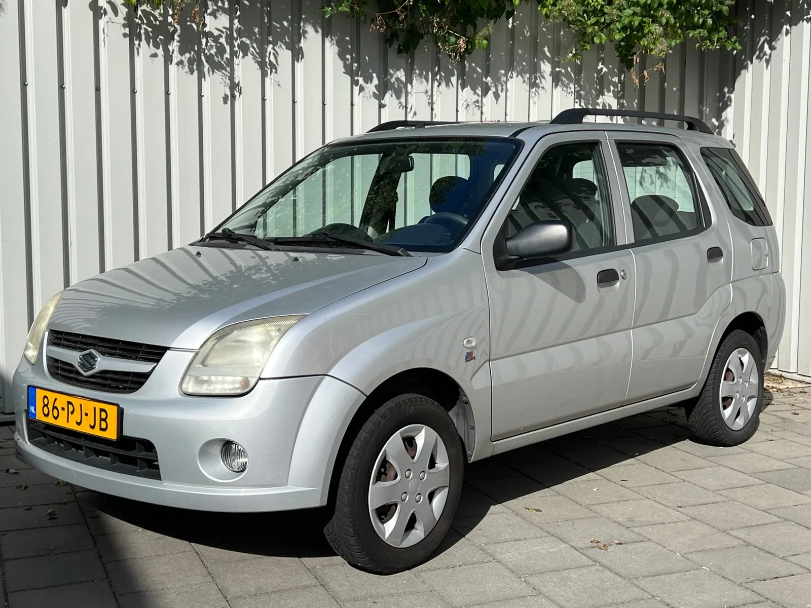 Suzuki Ignis (2004) — foto 1