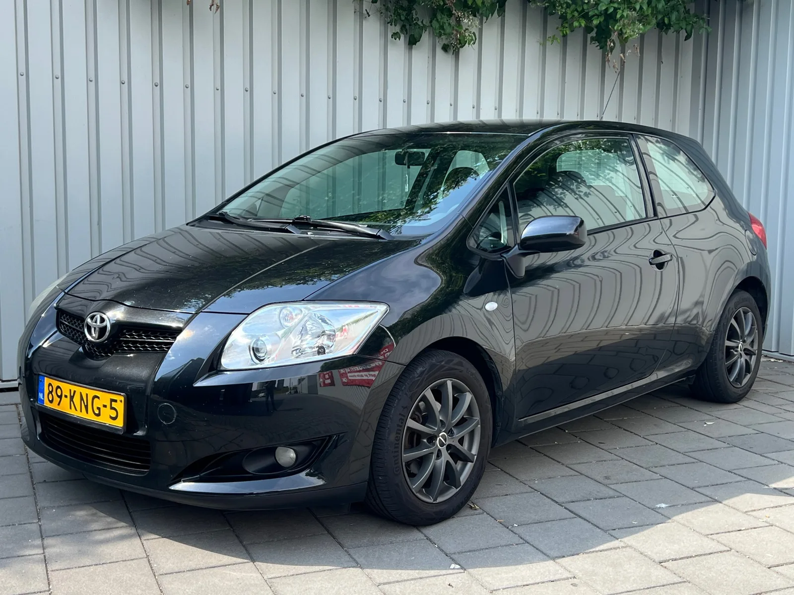 Toyota Auris (2010) — foto 1