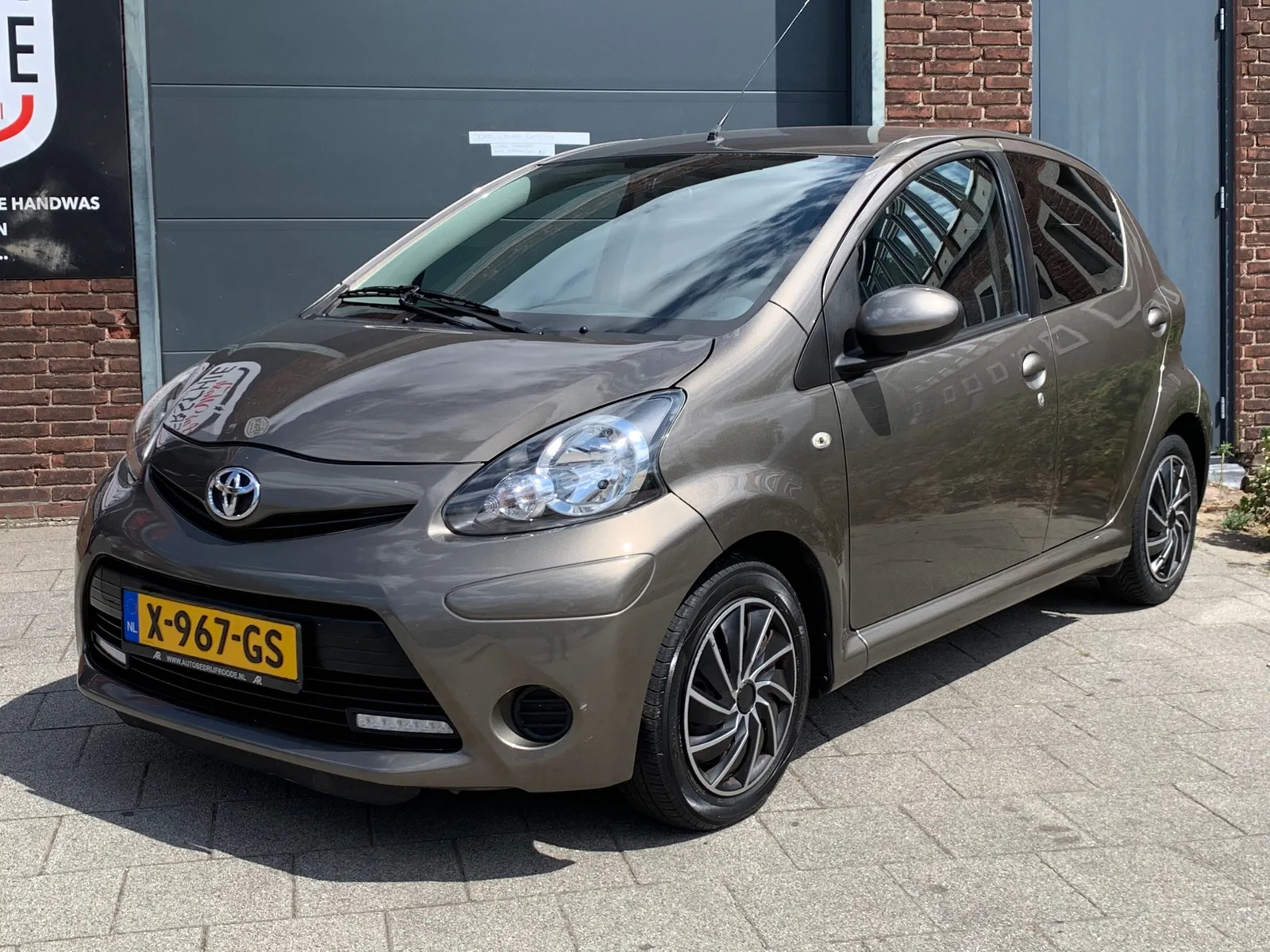 Toyota Aygo (2012) — foto 1