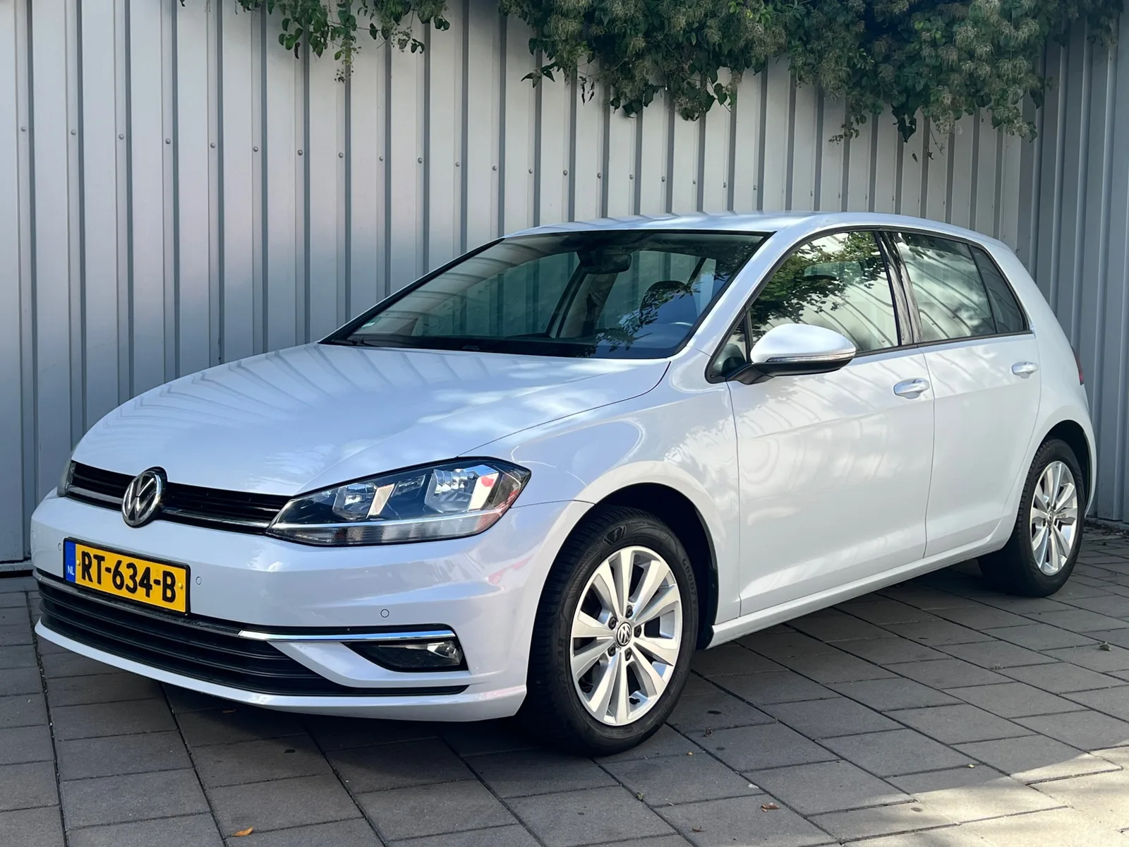 Volkswagen Golf (2018) — foto 1