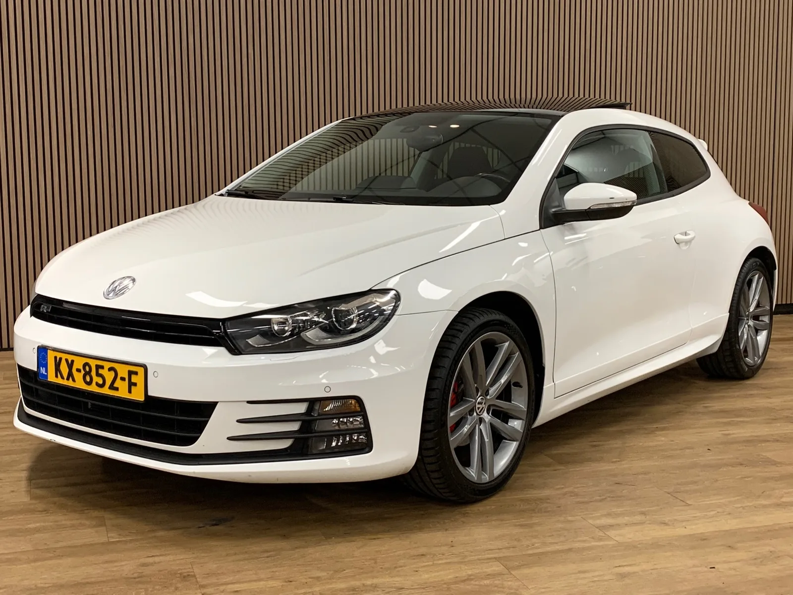 Volkswagen SCIROCCO (2015) — foto 1