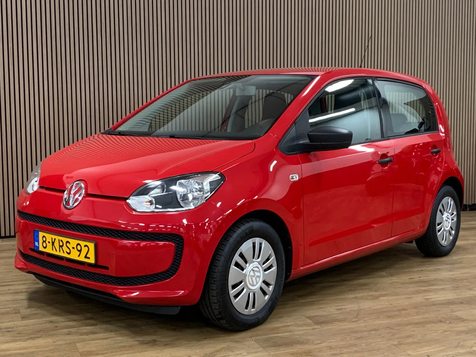 Volkswagen Up! (2013) — foto 1