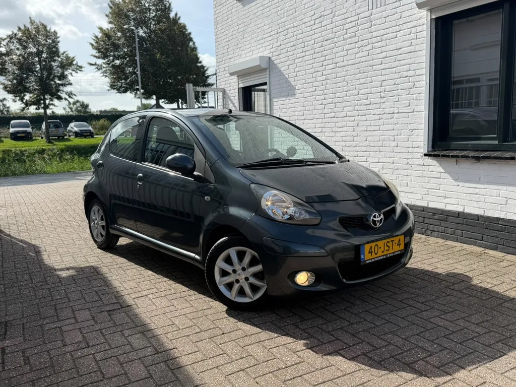 Toyota Aygo (2009) — foto 1