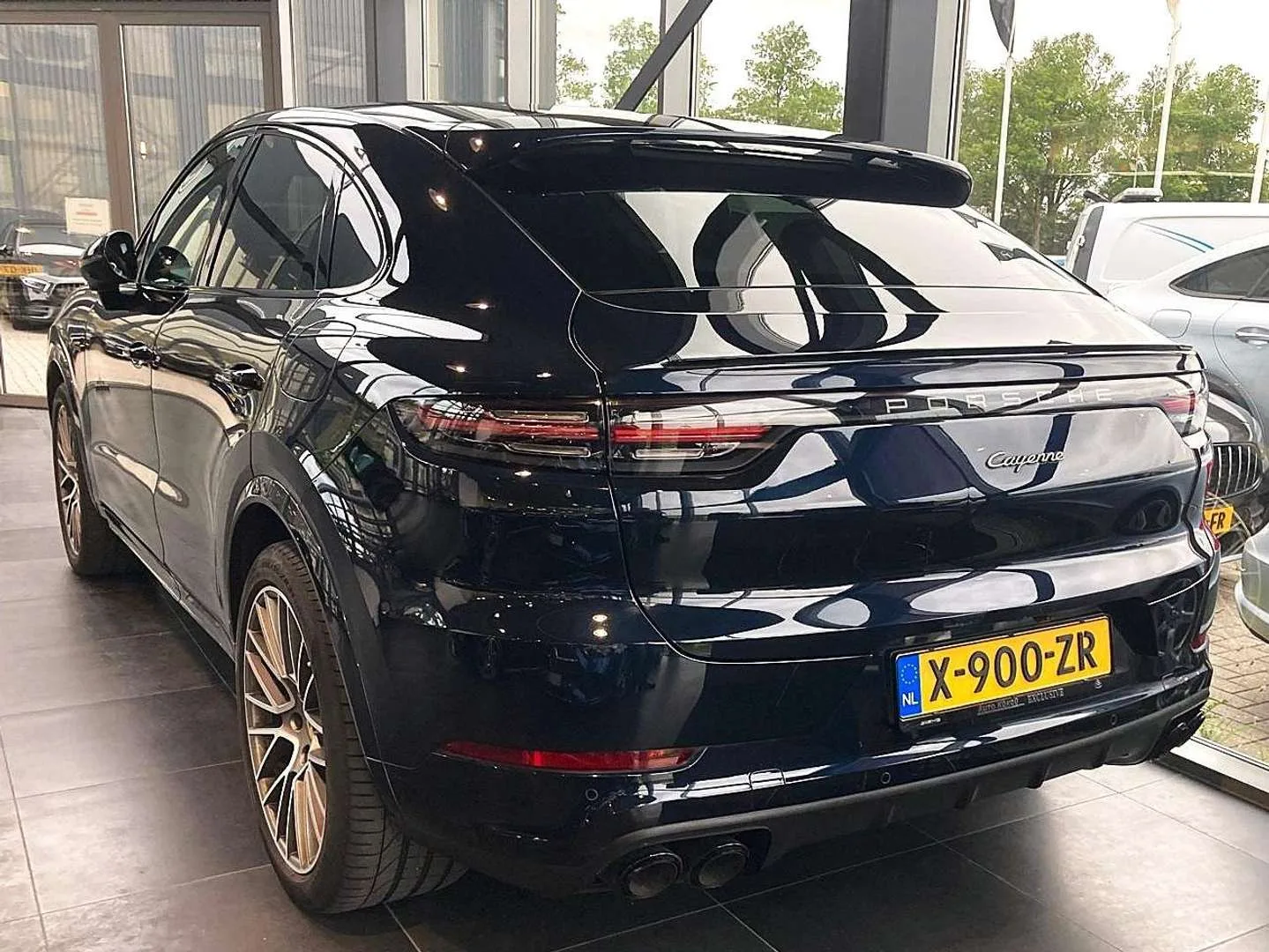 Porsche van (2023) — foto 1