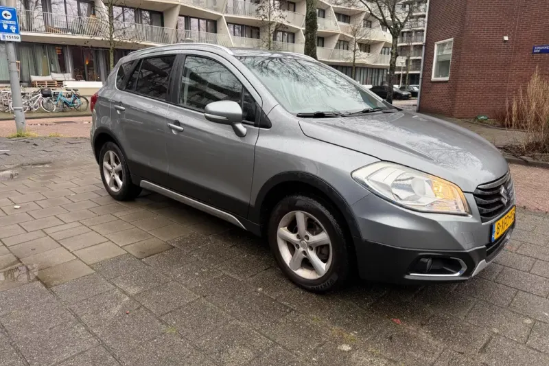 Suzuki SX4 S-Cross (2014)