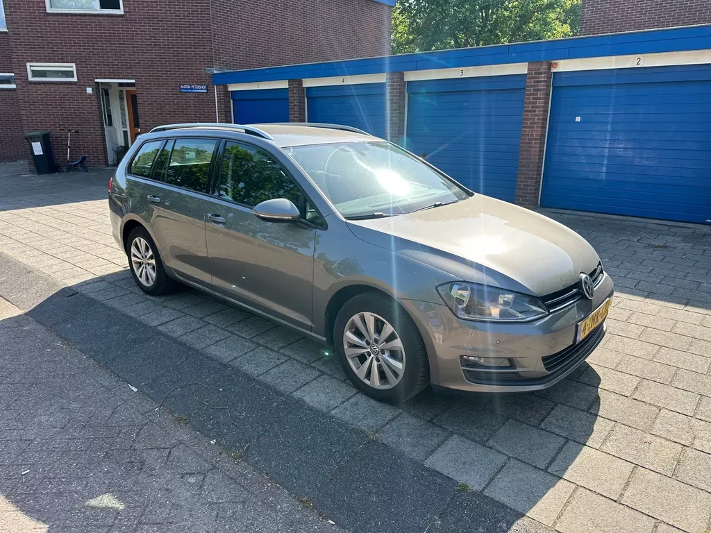 Volkswagen Golf (2015) — foto 1