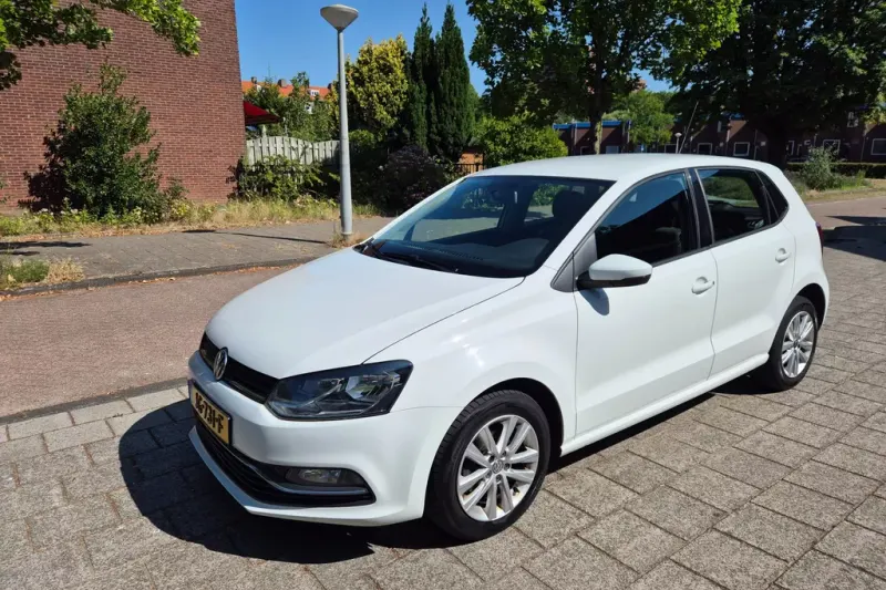 Volkswagen Polo (2015)
